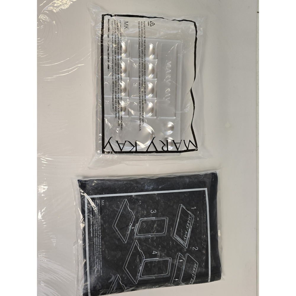 Mary Kay Folding Make-Up Travel Mirror with Tray And‎ Carrying Case - Black New